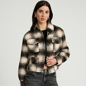 CHIC Express NWT Plaid Cropped Jacket/Shacket Size Medium
